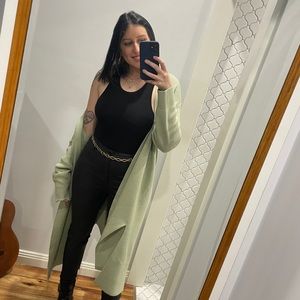 Meet your Posher, Harmony